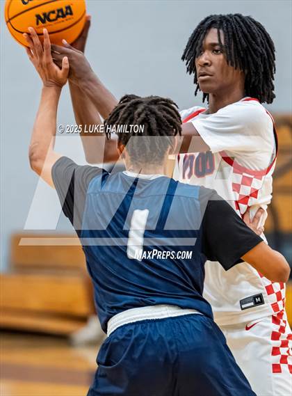 Thumbnail 3 in South Cobb @ Dunwoody photogallery.