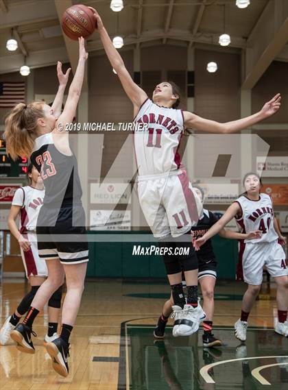 Thumbnail 3 in Greenville vs. Surprise Valley (NSCIF D7 Final) photogallery.