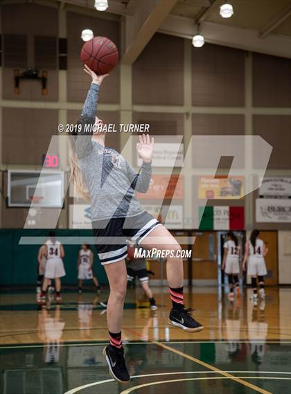 Thumbnail 2 in Greenville vs. Surprise Valley (NSCIF D7 Final) photogallery.