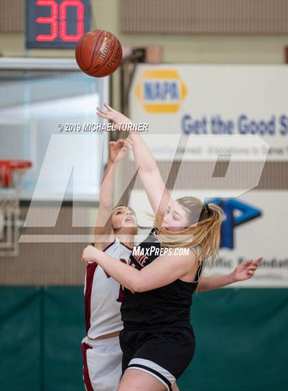 Thumbnail 1 in Greenville vs. Surprise Valley (NSCIF D7 Final) photogallery.