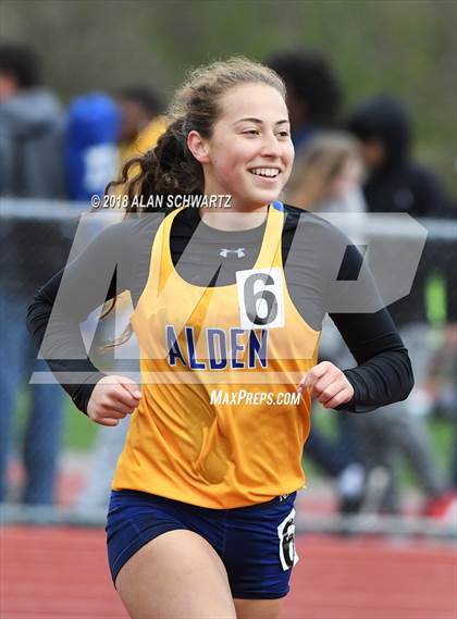 Thumbnail 3 in Royal Comet Invitational (Girls Events) photogallery.