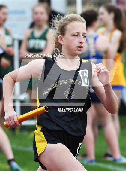 Thumbnail 3 in Royal Comet Invitational (Girls Events) photogallery.