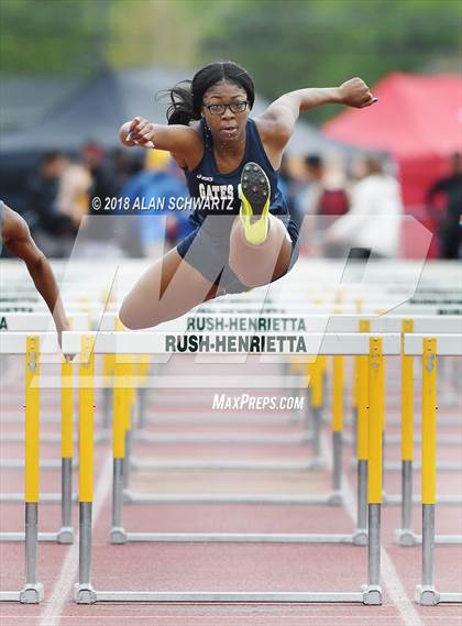 Thumbnail 3 in Royal Comet Invitational (Girls Events) photogallery.
