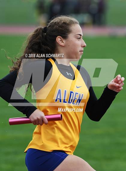 Thumbnail 3 in Royal Comet Invitational (Girls Events) photogallery.