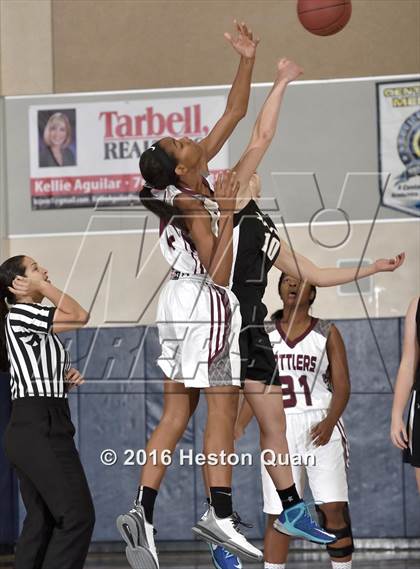 Thumbnail 2 in Rancho Mirage vs. Xavier Prep (MaxPreps Holiday Classic) photogallery.