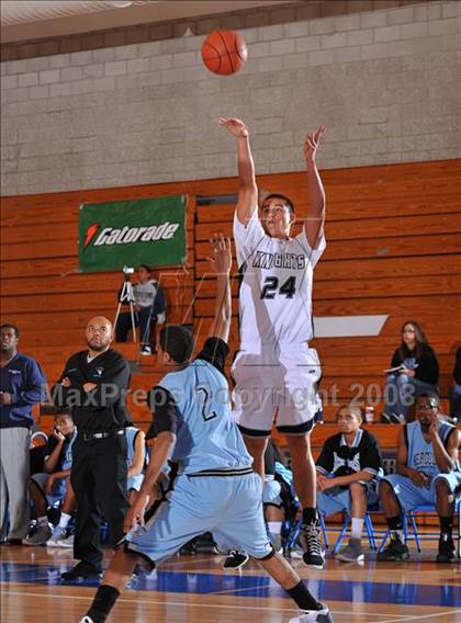 Thumbnail 1 in San Marcos vs. Hercules (MaxPreps Holiday Classic) photogallery.