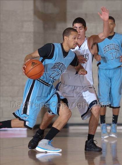 Thumbnail 1 in San Marcos vs. Hercules (MaxPreps Holiday Classic) photogallery.