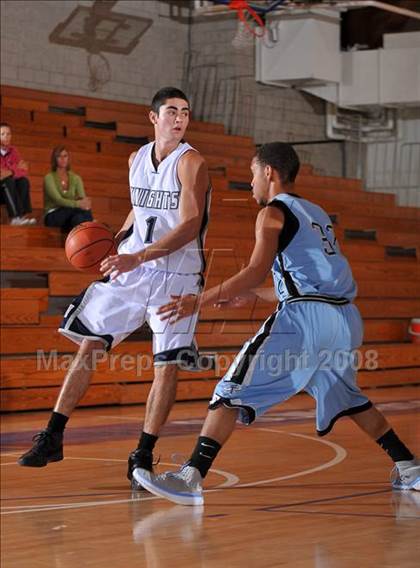 Thumbnail 3 in San Marcos vs. Hercules (MaxPreps Holiday Classic) photogallery.