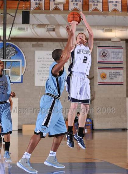 Thumbnail 3 in San Marcos vs. Hercules (MaxPreps Holiday Classic) photogallery.