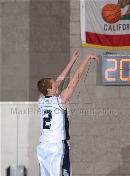 Thumbnail 3 in San Marcos vs. Hercules (MaxPreps Holiday Classic) photogallery.
