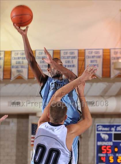 Thumbnail 2 in San Marcos vs. Hercules (MaxPreps Holiday Classic) photogallery.