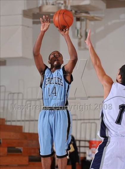 Thumbnail 1 in San Marcos vs. Hercules (MaxPreps Holiday Classic) photogallery.