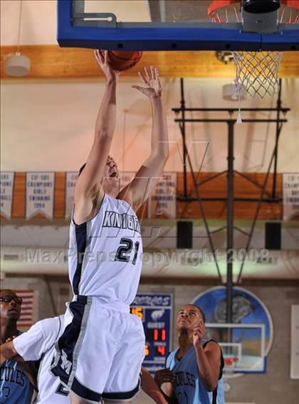Thumbnail 3 in San Marcos vs. Hercules (MaxPreps Holiday Classic) photogallery.