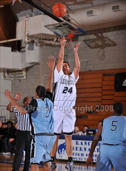 Thumbnail 2 in San Marcos vs. Hercules (MaxPreps Holiday Classic) photogallery.