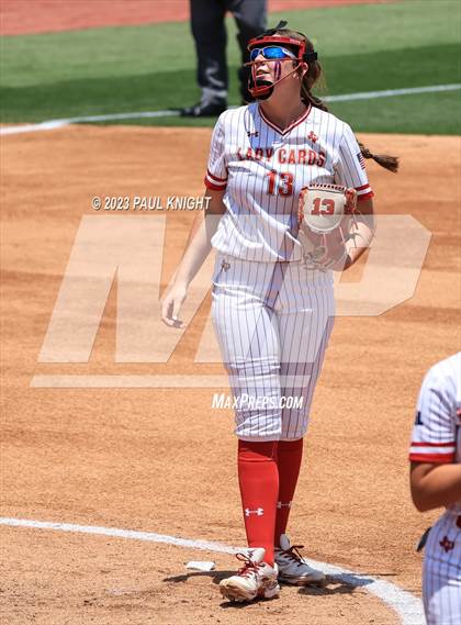 Thumbnail 2 in Hermleigh vs. Dodd City (UIL 1A Semifinal) photogallery.