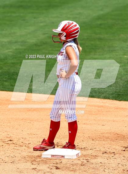 Thumbnail 2 in Hermleigh vs. Dodd City (UIL 1A Semifinal) photogallery.