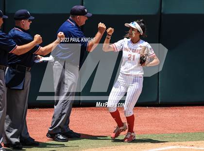 Thumbnail 3 in Hermleigh vs. Dodd City (UIL 1A Semifinal) photogallery.