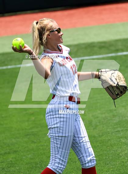 Thumbnail 1 in Hermleigh vs. Dodd City (UIL 1A Semifinal) photogallery.