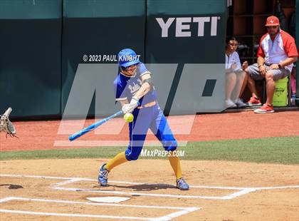 Thumbnail 3 in Hermleigh vs. Dodd City (UIL 1A Semifinal) photogallery.