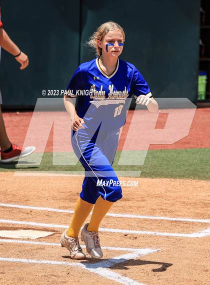 Thumbnail 2 in Hermleigh vs. Dodd City (UIL 1A Semifinal) photogallery.