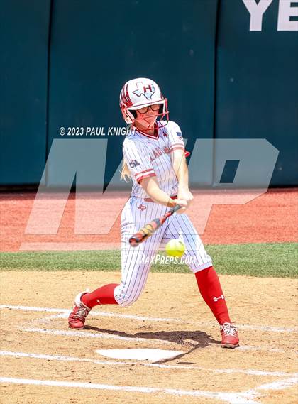 Thumbnail 2 in Hermleigh vs. Dodd City (UIL 1A Semifinal) photogallery.