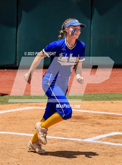 Thumbnail 2 in Hermleigh vs. Dodd City (UIL 1A Semifinal) photogallery.