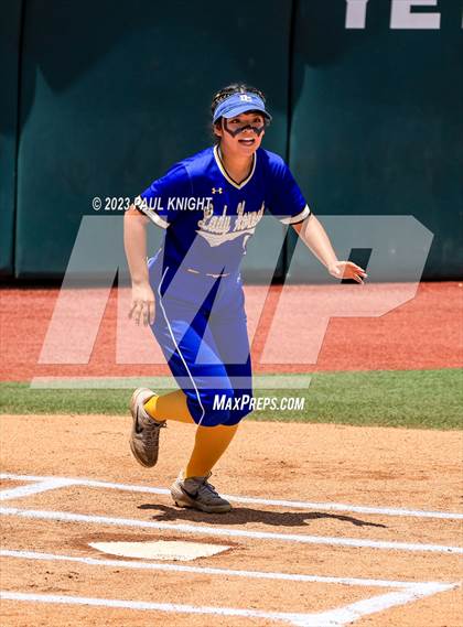 Thumbnail 3 in Hermleigh vs. Dodd City (UIL 1A Semifinal) photogallery.