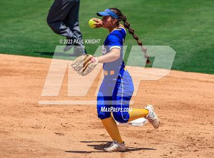 Thumbnail 3 in Hermleigh vs. Dodd City (UIL 1A Semifinal) photogallery.