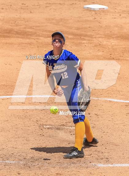 Thumbnail 1 in Hermleigh vs. Dodd City (UIL 1A Semifinal) photogallery.