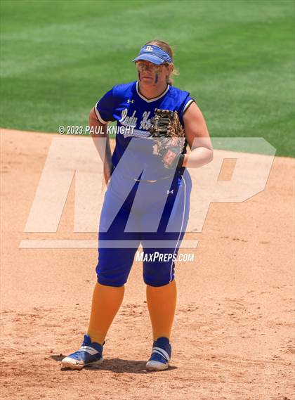 Thumbnail 1 in Hermleigh vs. Dodd City (UIL 1A Semifinal) photogallery.