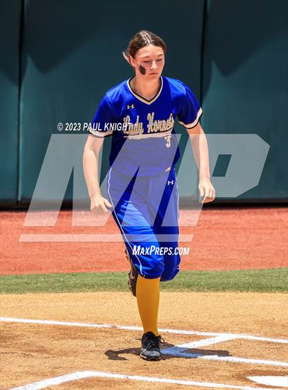 Thumbnail 1 in Hermleigh vs. Dodd City (UIL 1A Semifinal) photogallery.