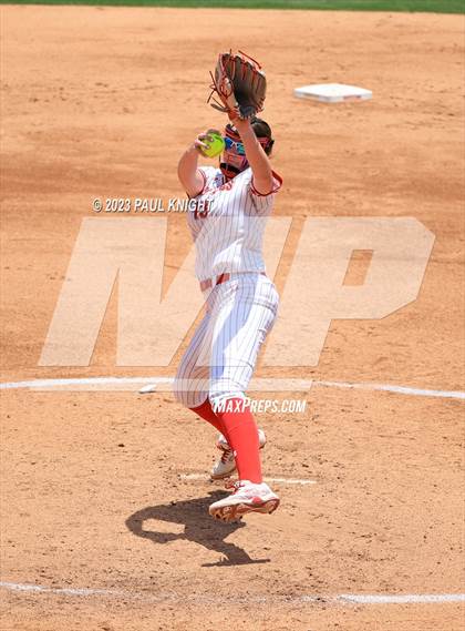Thumbnail 2 in Hermleigh vs. Dodd City (UIL 1A Semifinal) photogallery.