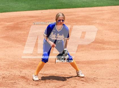 Thumbnail 1 in Hermleigh vs. Dodd City (UIL 1A Semifinal) photogallery.