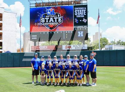 Thumbnail 2 in Hermleigh vs. Dodd City (UIL 1A Semifinal) photogallery.