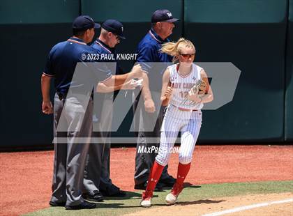 Thumbnail 2 in Hermleigh vs. Dodd City (UIL 1A Semifinal) photogallery.