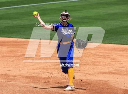 Thumbnail 1 in Hermleigh vs. Dodd City (UIL 1A Semifinal) photogallery.
