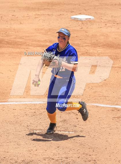 Thumbnail 3 in Hermleigh vs. Dodd City (UIL 1A Semifinal) photogallery.