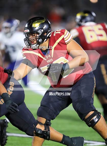Thumbnail 2 in Sierra Canyon vs Downey photogallery.