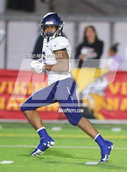 Thumbnail 1 in Sierra Canyon vs Downey photogallery.