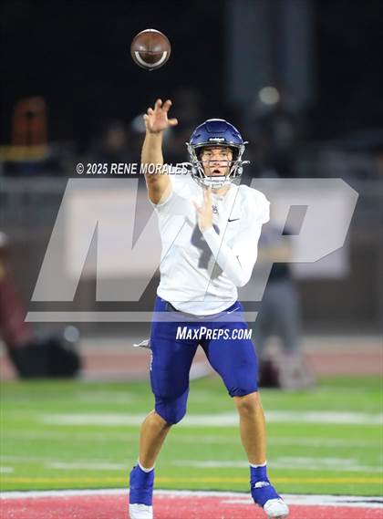 Thumbnail 2 in Sierra Canyon vs Downey photogallery.