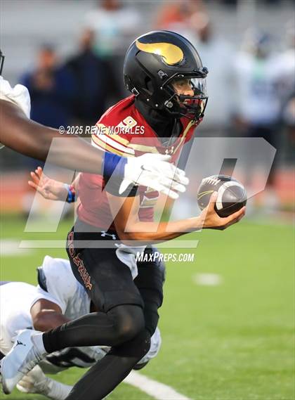 Thumbnail 1 in Sierra Canyon vs Downey photogallery.