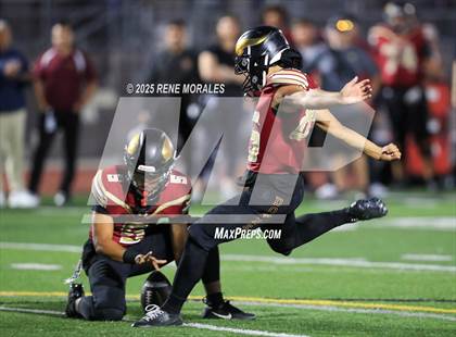 Thumbnail 1 in Sierra Canyon vs Downey photogallery.