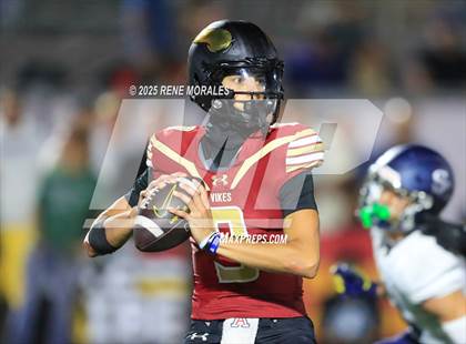 Thumbnail 2 in Sierra Canyon vs Downey photogallery.