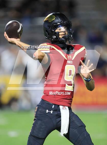 Thumbnail 2 in Sierra Canyon vs Downey photogallery.