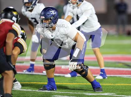Thumbnail 3 in Sierra Canyon vs Downey photogallery.