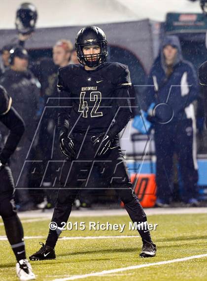 Thumbnail 1 in Bentonville vs. Fayetteville (AAA 7A Semifinal) photogallery.