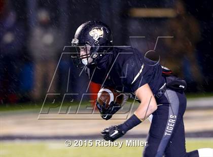 Thumbnail 3 in Bentonville vs. Fayetteville (AAA 7A Semifinal) photogallery.