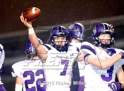 Thumbnail 1 in Bentonville vs. Fayetteville (AAA 7A Semifinal) photogallery.
