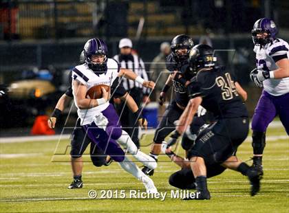 Thumbnail 2 in Bentonville vs. Fayetteville (AAA 7A Semifinal) photogallery.