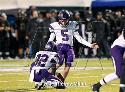 Thumbnail 1 in Bentonville vs. Fayetteville (AAA 7A Semifinal) photogallery.